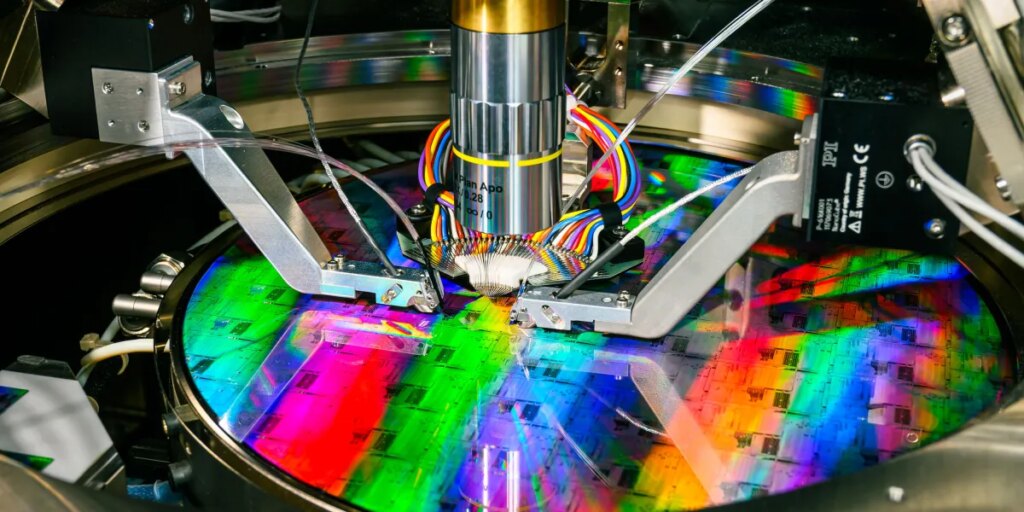 The Download: a useful quantum machine and a record-breaking subsea tunnel PsiQuantum has a plan to make a massive quantum computer out of light