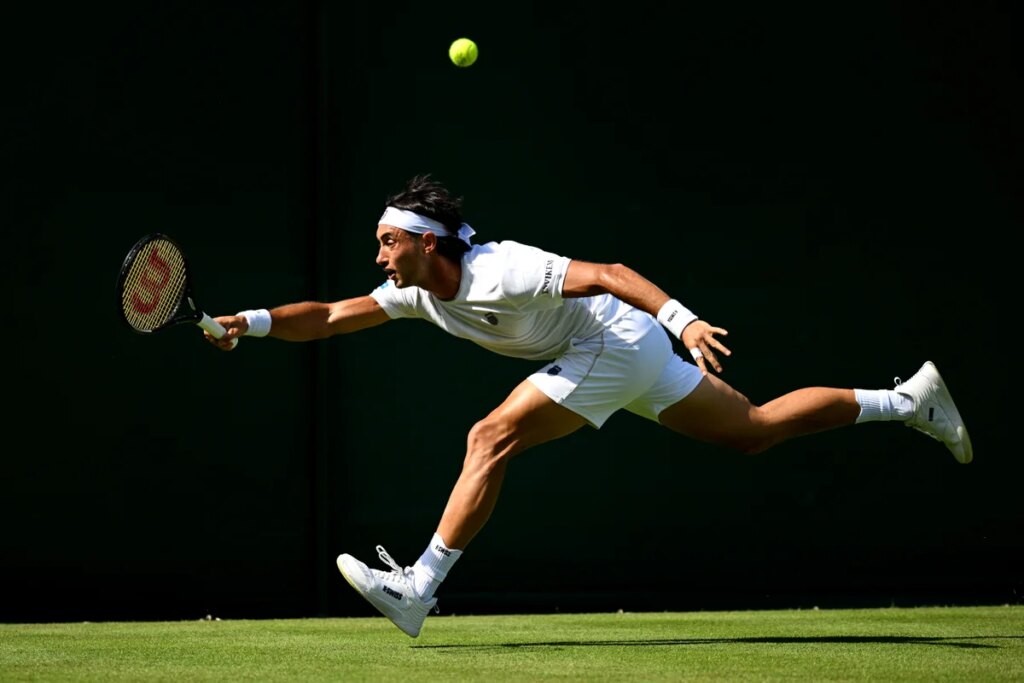 Wimbledon 2026 opened with a 148 mph serve—here’s how tennis players brains track such fast balls Wimbledon 2026 opened with a 148 mph serve—here’s how tennis players brains track such fast balls